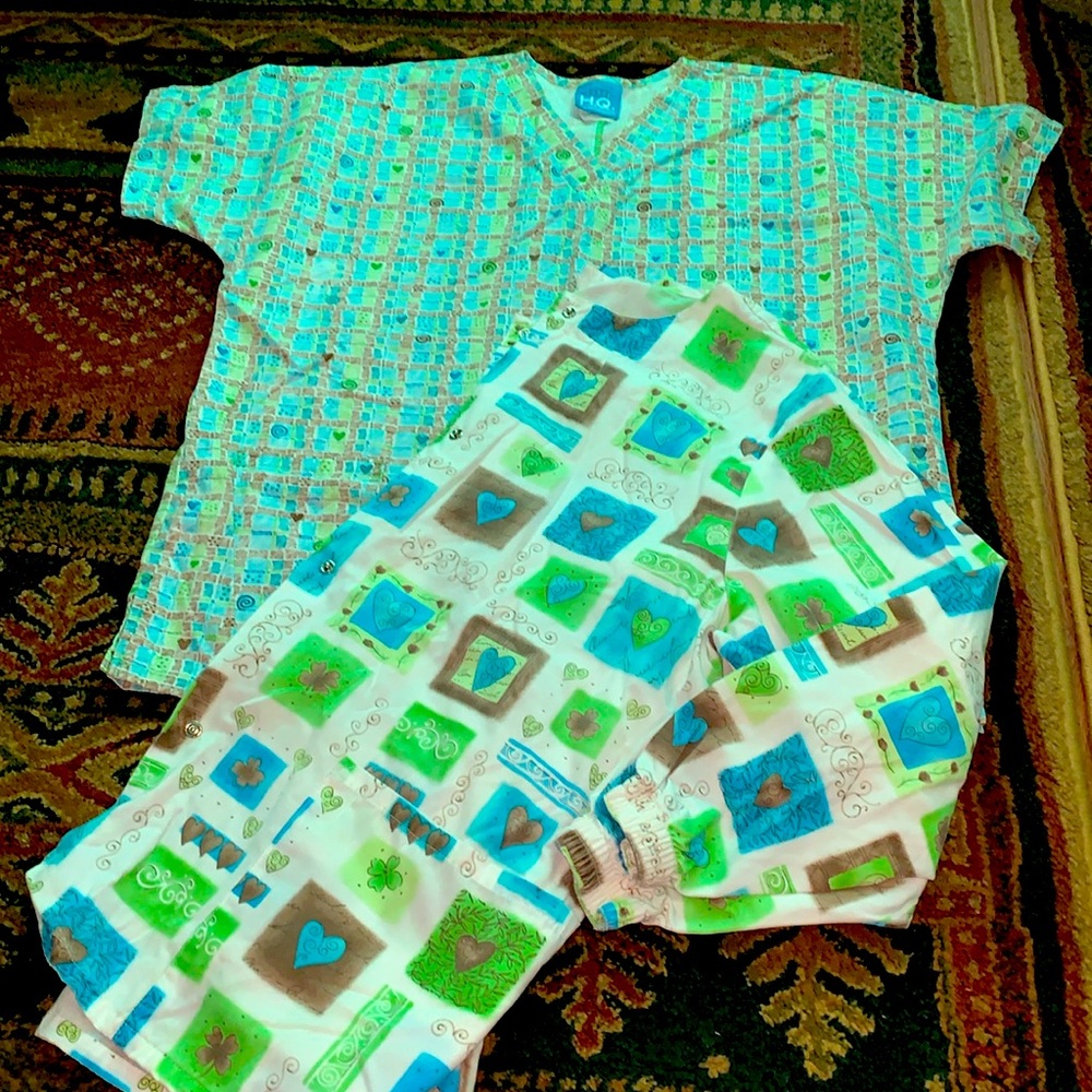 Scrub top and jacket, Size Medium